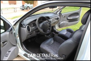 Detallado Interior Premium Renault Mégane Coupé.